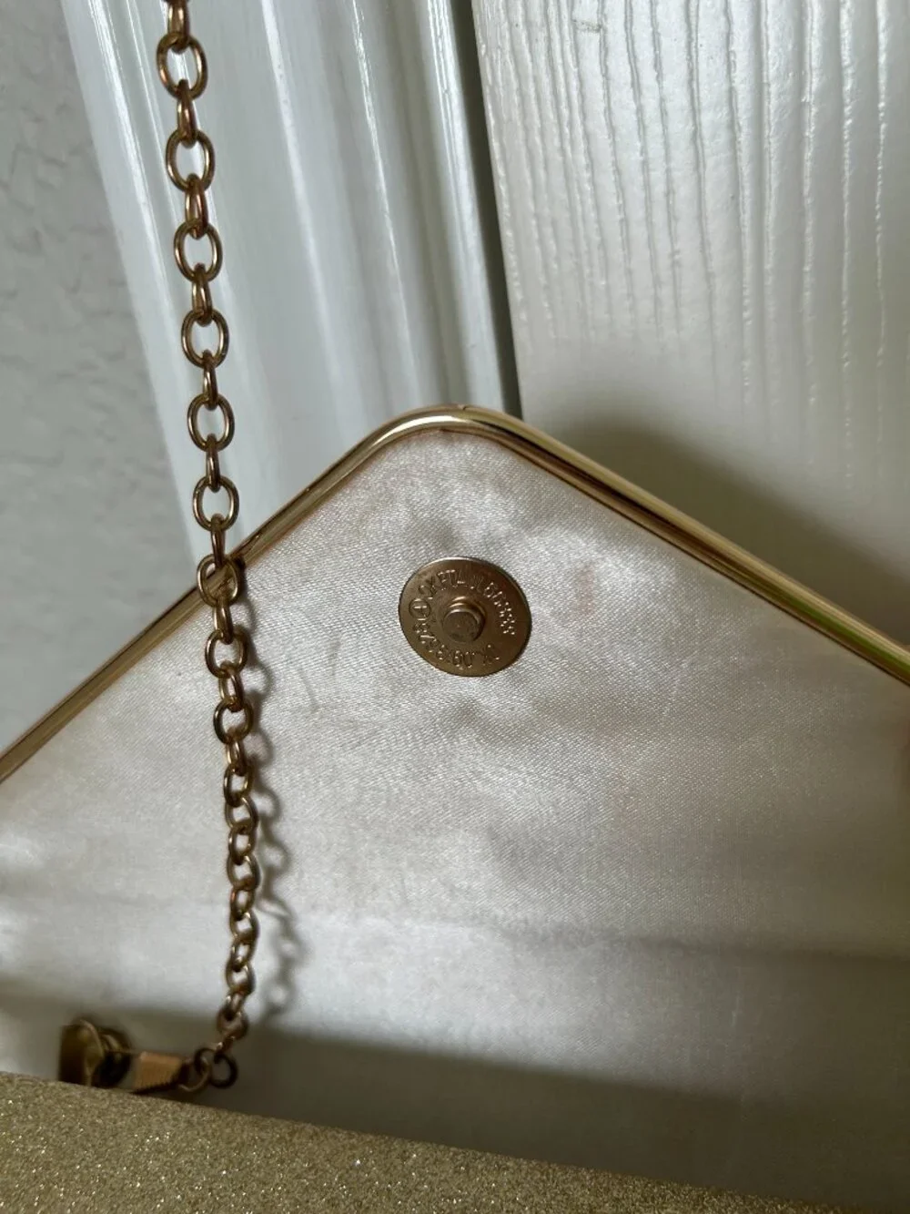 Unbranded Chain Shoulder/Clutch - Gold Sparkle - 9